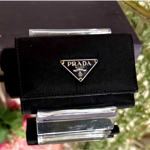 Vintage Prada key case wallet black & silver in beautiful condition with box - Picture 10 of 10